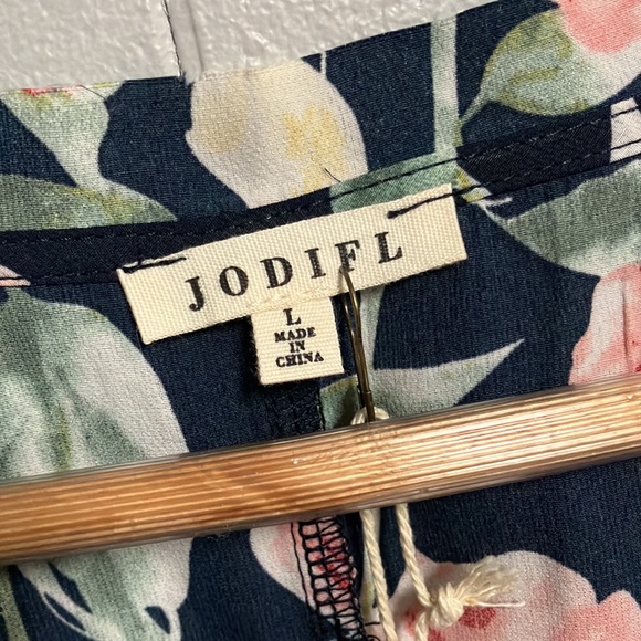 Jodifl Floral Top Blouse Tank Large Navy & Pink NWT New with Tags - Picture 7 of 13